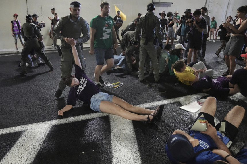 Na antivladinim protestima u Izraelu uhapšeno 25 osoba