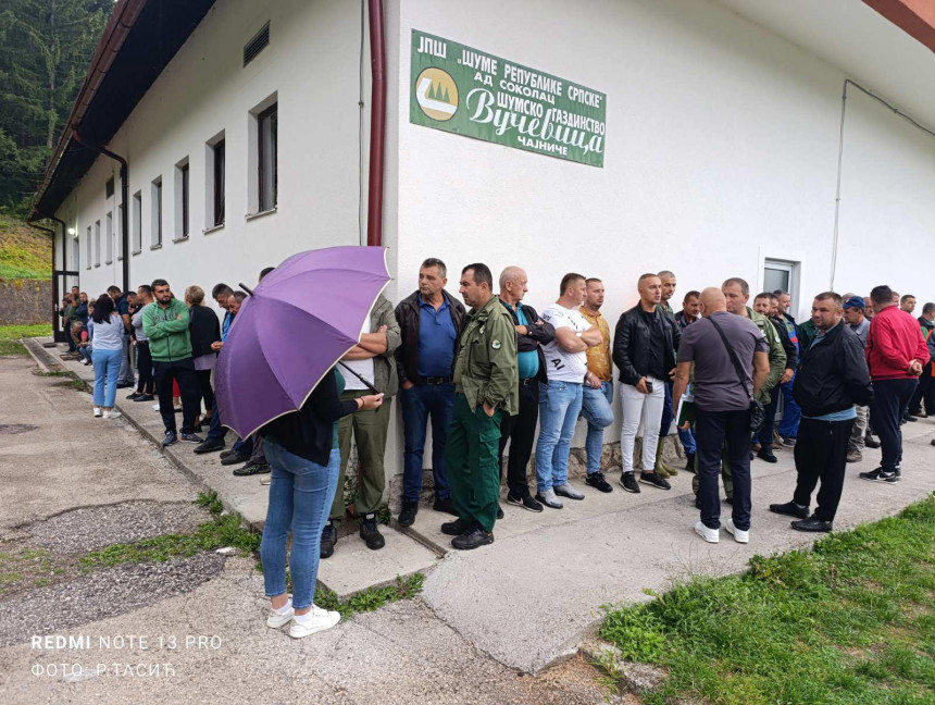 Radnici ŠG "Vučevica" u štrajku, traže plate