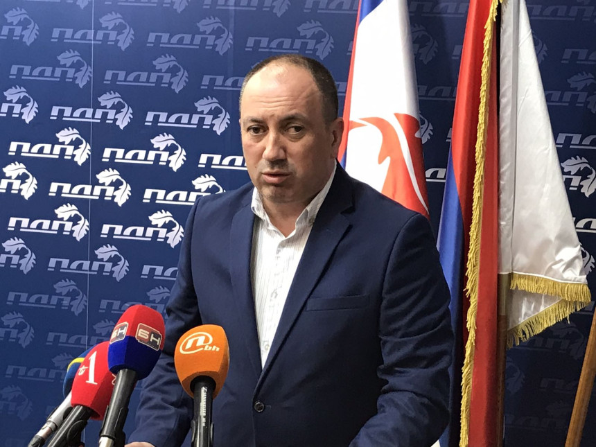 Crnadak poziva Stevandića da NSRS izabere v.d. predsjednika Republike Srpske