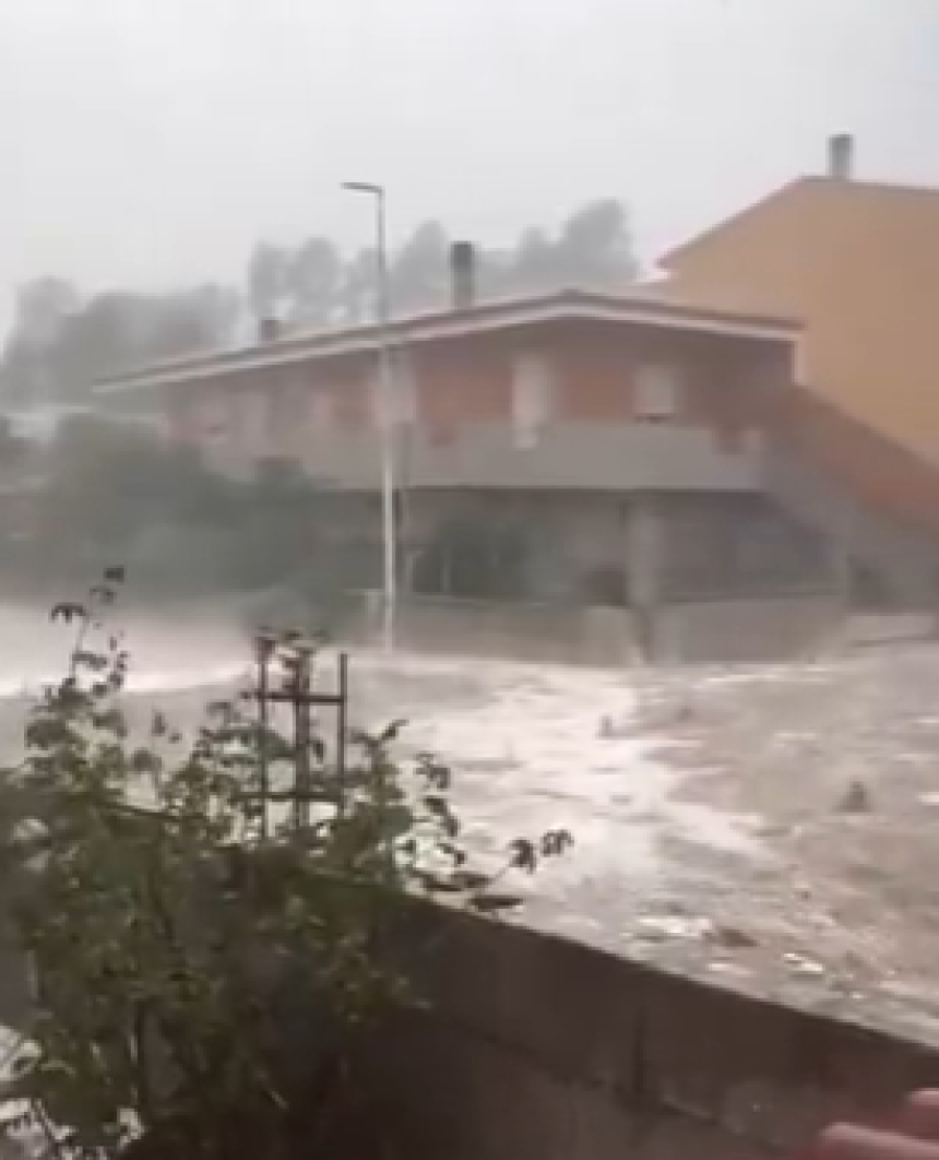 Oluja pogodila Italiju: Jedna osoba poginula