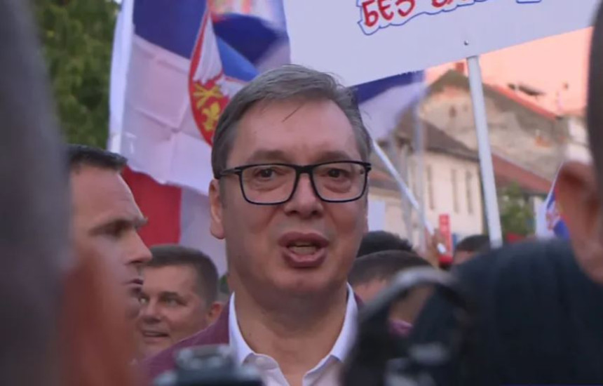 Vučić na skupu: Danas je Srbiji potreban mir!