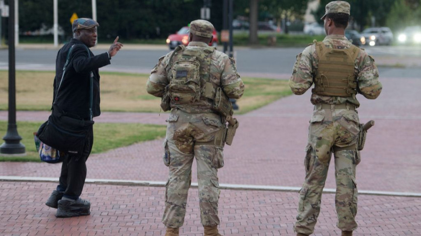 Nacionalna garda sada i naoružana u Vašingtonu