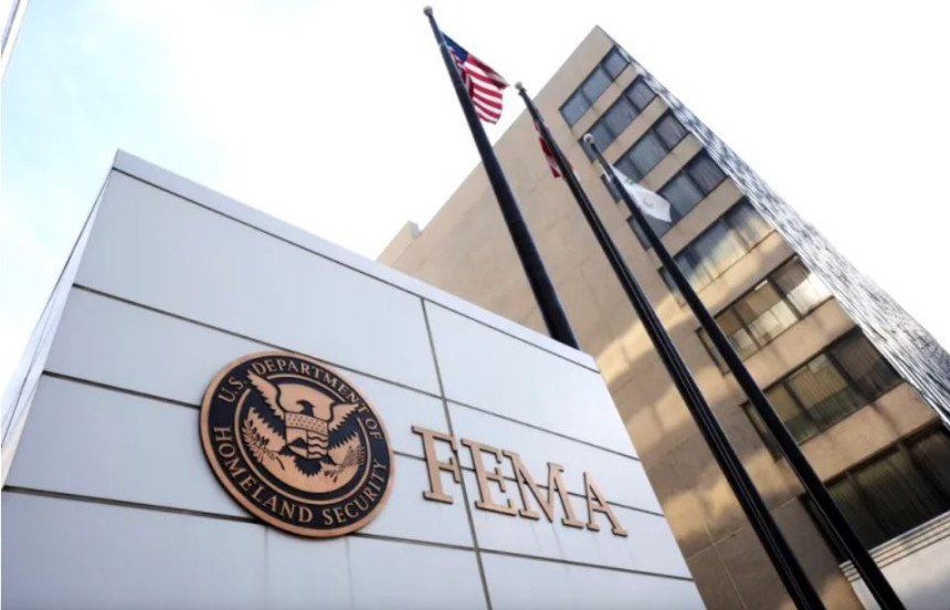 Radnici FEMA-e koji su kritikovali Trampa poslati na odsustvo