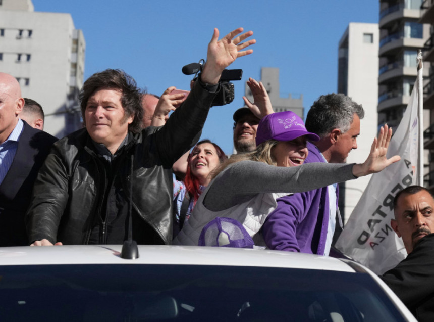 Predsjednik napadnut kamenjem tokom kampanje