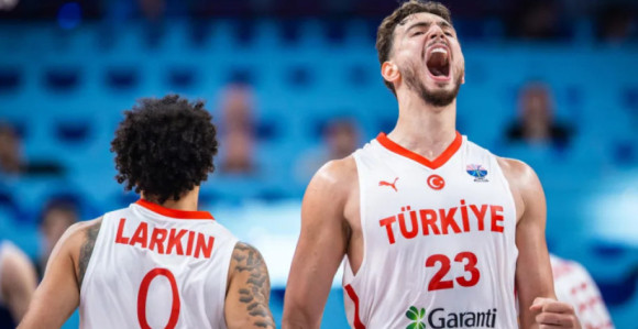Košarkaši Turske "pregazili" Portugaliju, Finci ubedljivi protiv Crne Gore
