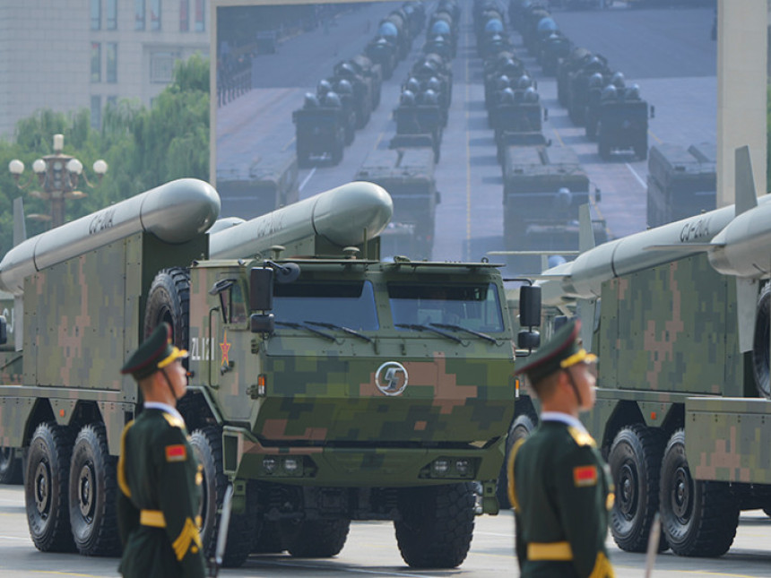 Održana velika vojna parada u Pekingu, prisustvovao Vučić