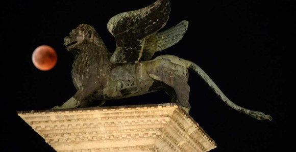 Krilati lav na Trgu Svetog Marka potiče iz Kine