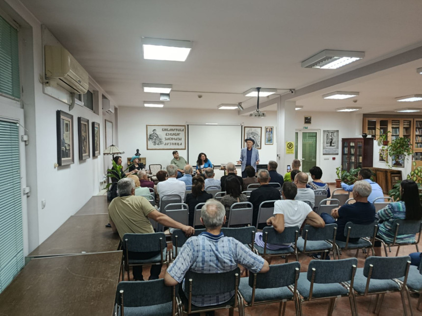 Promocija knjige „Nevidljivi spasitelji“ u Loznici