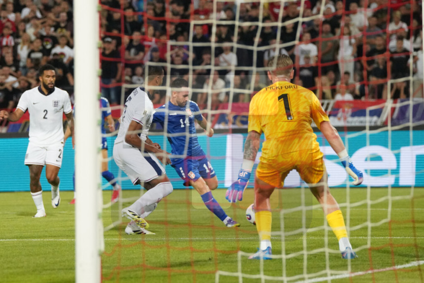 Težak poraz fudbalera Srbije od Engleske u Beogradu