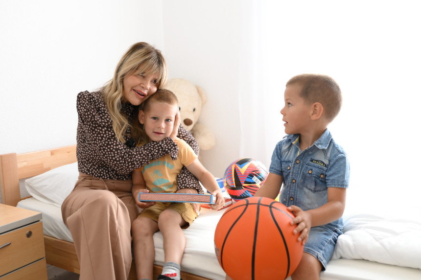 m:tel zbrinuo još jednu porodicu u Bosanskom Grahovu