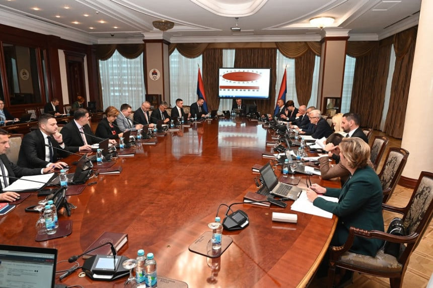 Viškovićeva Vlada ostavila javna preduzeća u očajnom stanju