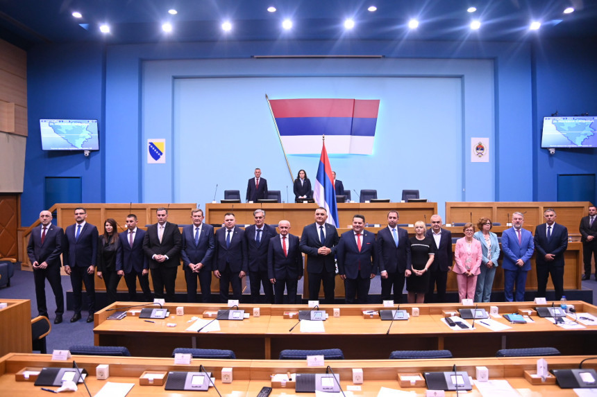 Više od 15 godina u Vladi Srpske bez ministara iz Hercegovine!