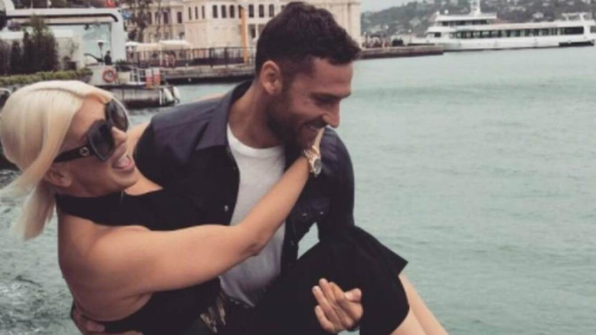 Karleuša o razvodu od Tošića: Nemamo komunikaciju!