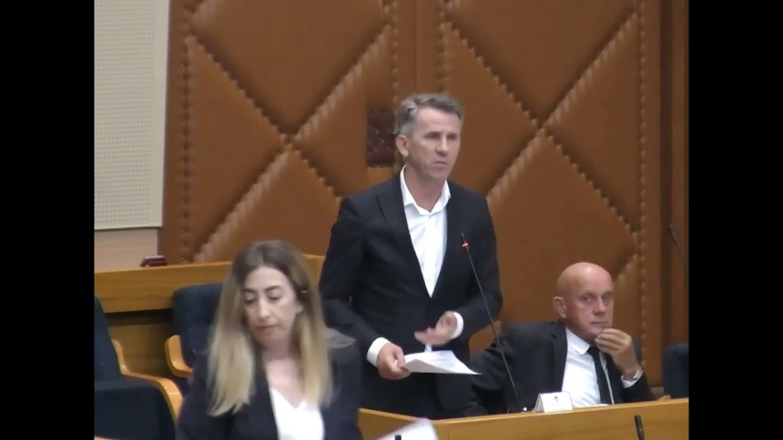 Stanje u Srpskoj je više za plakanje nego za pjesmu