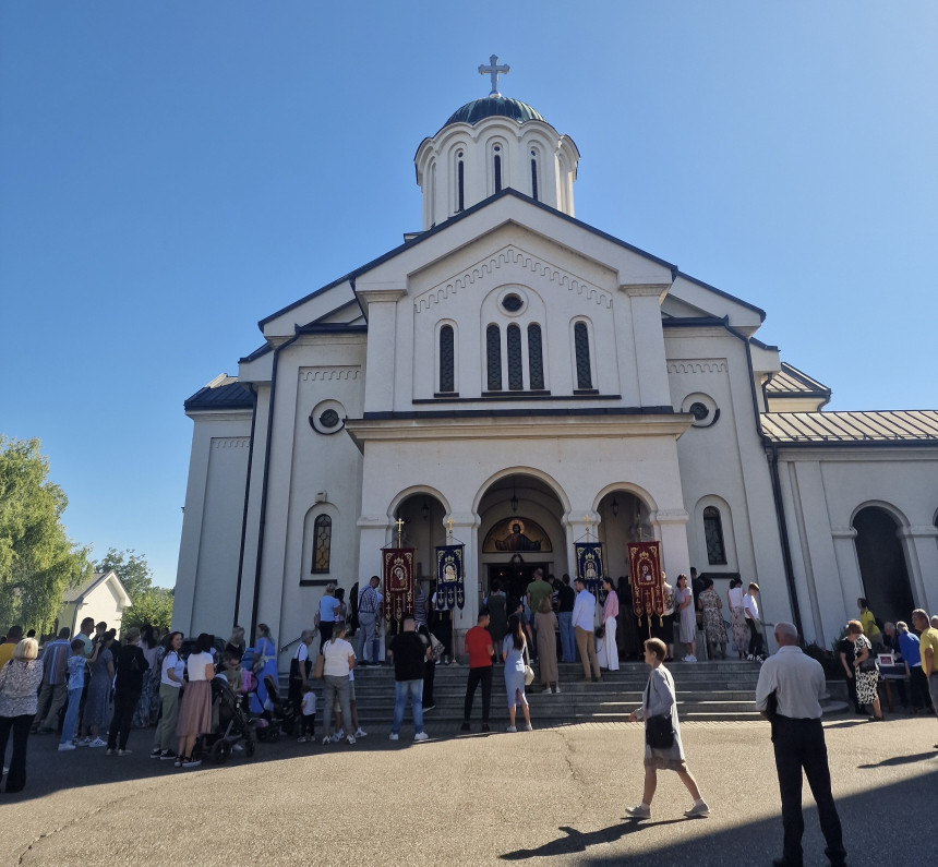 Saborni hram u Bijeljini obilježio krsnu slavu Malu Gospojinu