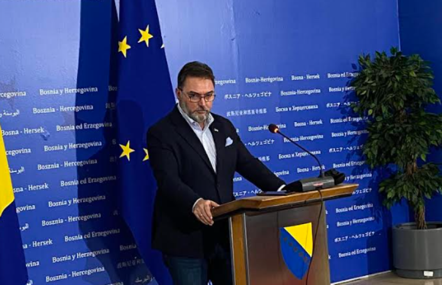 Reformsku agendu smo usvojili jer je tako rekao Dodik