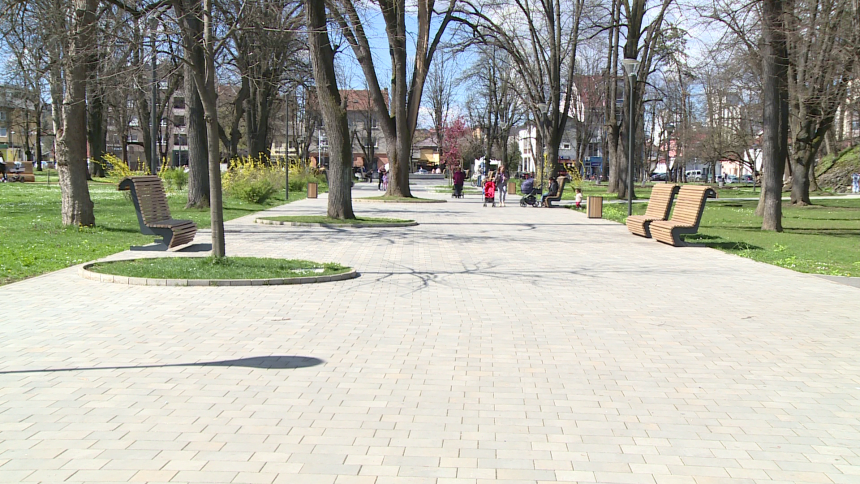 Hladno vrijeme uz povremenu kišu, na planinama snijeg