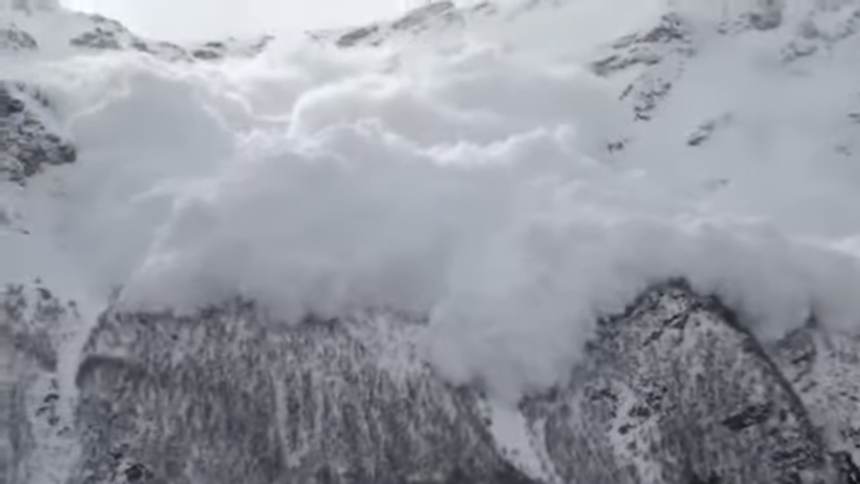 Slovenija: Lavina zatrpala tri planinara iz Hrvatske