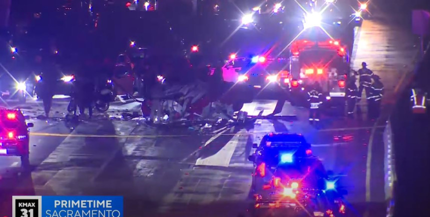 Helikopter pao na auto-put u SAD, tri osobe povrijeđene