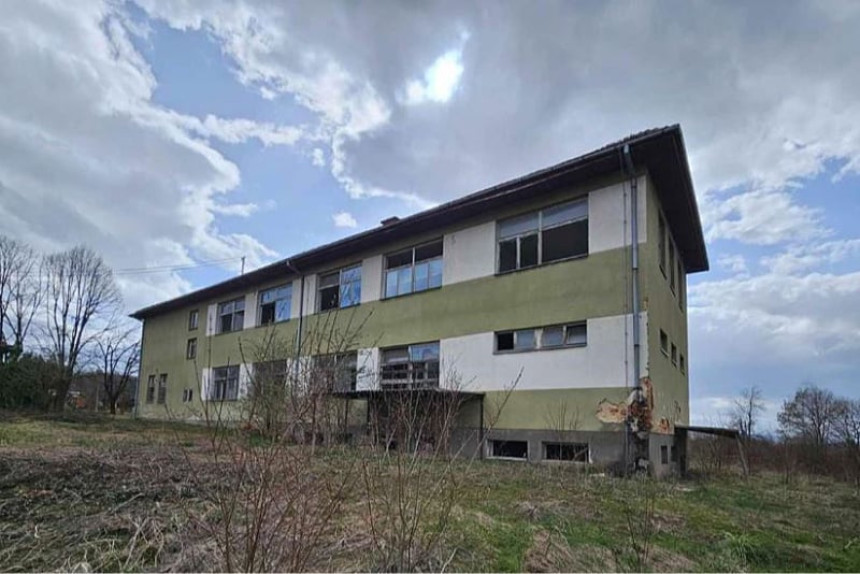 U Banja Luci na prodaju škola izgrađena 1967. g.