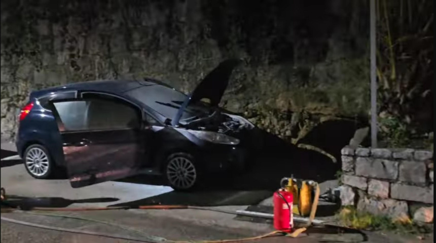 Požar izbio unutar automobila Nebojše Vukanovića