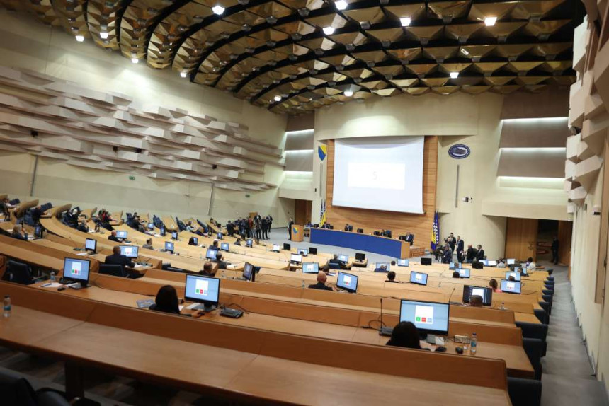 Novi debakl u Predstavničkom domu: Budžet ponovo oboren