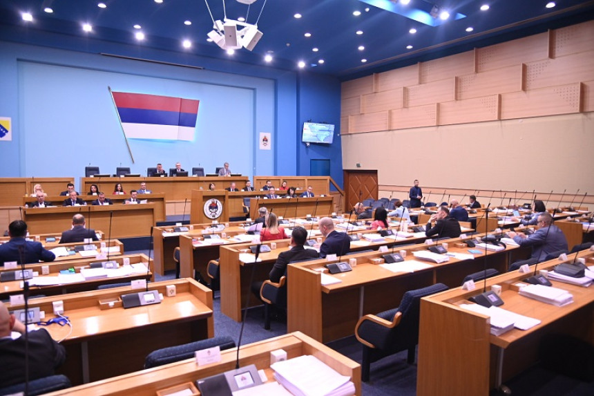 Dr Blagojević: "Narodna skupština donijela još jednu neustavnu odluku"