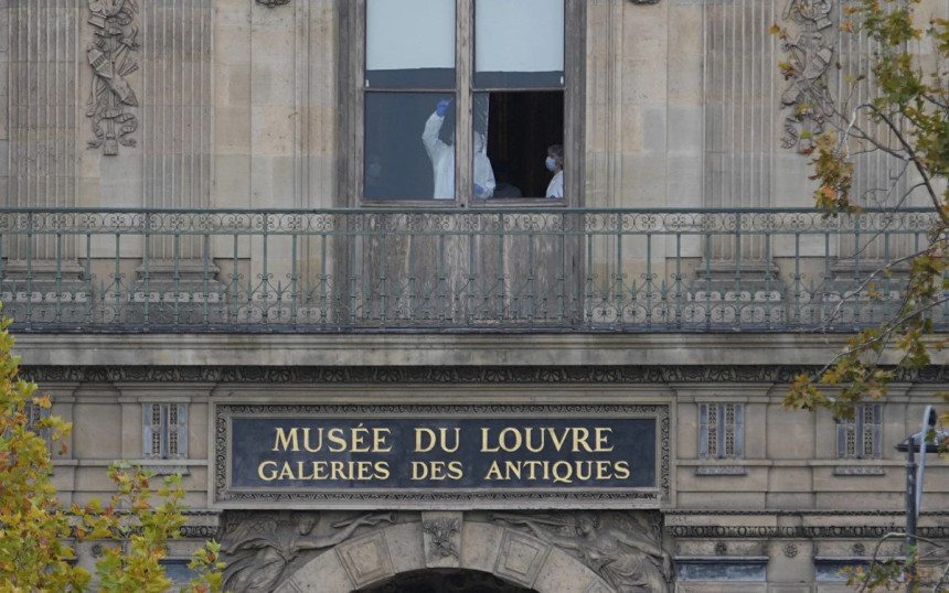 Luvr ponovo otvoren dan nakon pljačke, dio ostaje zatvoren