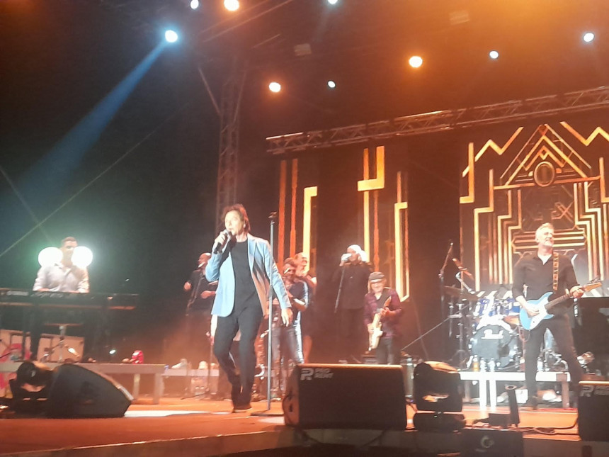 Zdravko Čolić otkrio da li želi da postane djed