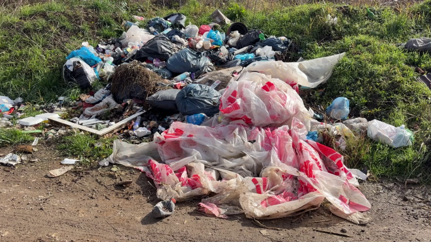 Divlje deponije oko Doboja: Vlast nema plan da ih ukloni?