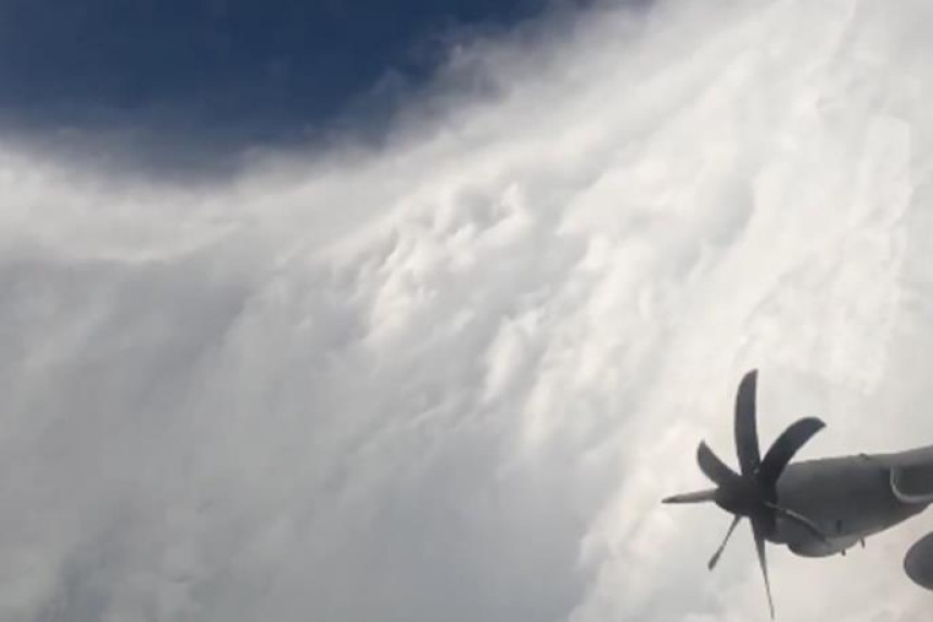 Snimci iz centra najsnažnije oluje na svijetu u 2025. godini