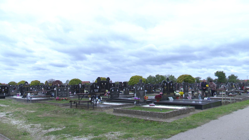 Mitrovske zadušnice, dan posvećen molitvama za umrle