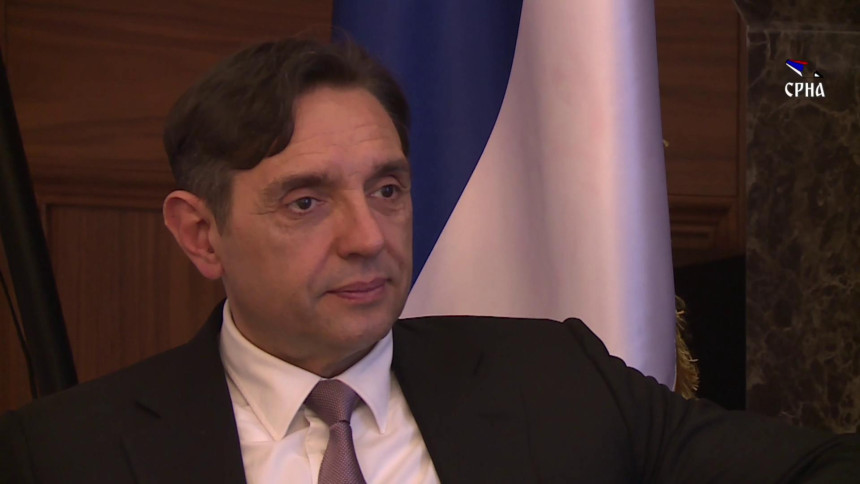 Šta je Vulin poručio studentima protestantima u Banjaluci?!