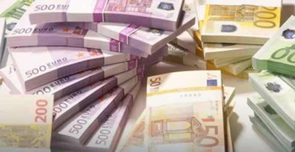 Ko ima najveću platu u Vladi Crne Gore? I kolika je?