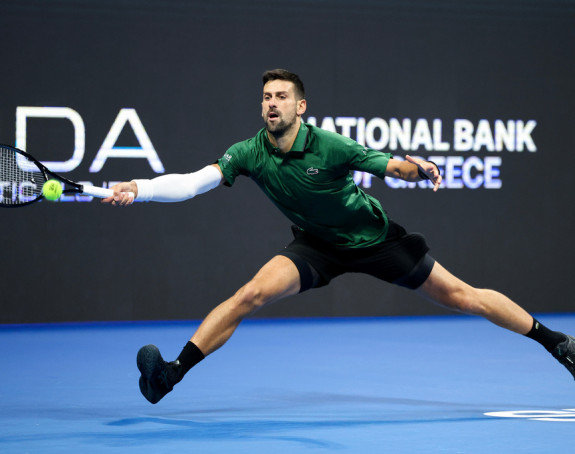 Đoković špagom do poena, publiku digao na noge