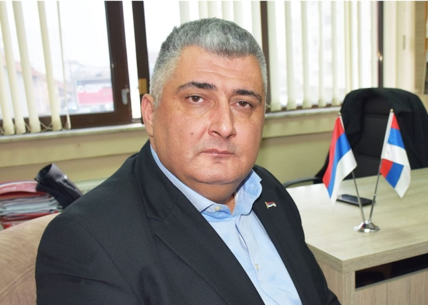 Za arbitraže 400 miliona KM, a on kuka za platu u lokalnom vrtiću?!