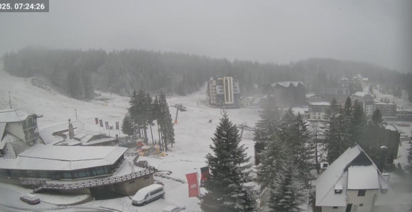 Почео падати снијег на Бјелашници, Јахорини и Влашићу