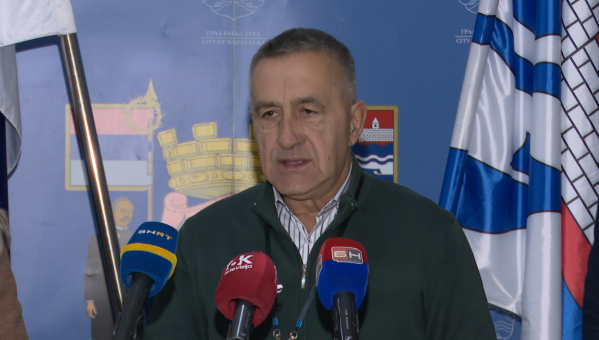 U Banjaluci većina biračkih mjesta otvorena na vrijeme