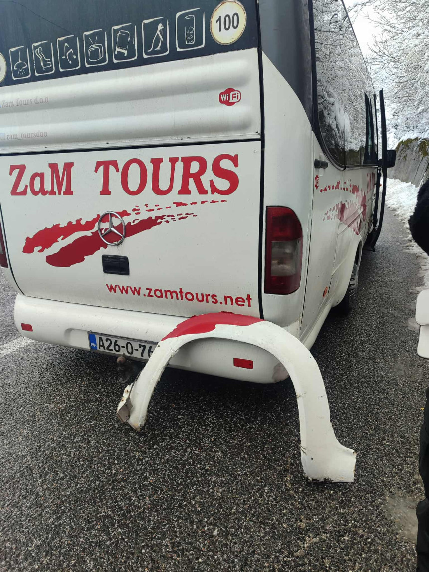 Kakvi autobusi se kreću putevima i prevoze putnike