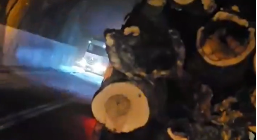 Potpuna obustava saobraćaja na putu Sarajevo - Konjic