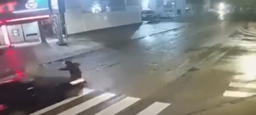 Teška nesreća u Bijeljini: Vozilom naletio na pješake