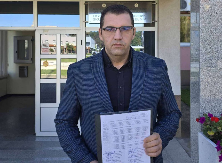 Drugi dijele besplatne udžbenike, a u Ugljeviku se obustavlja nastava zbog hladnih radijatora