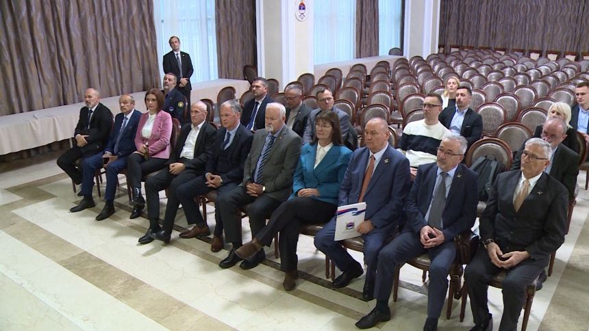 Минић вјерује у договор са борцима о новом закону