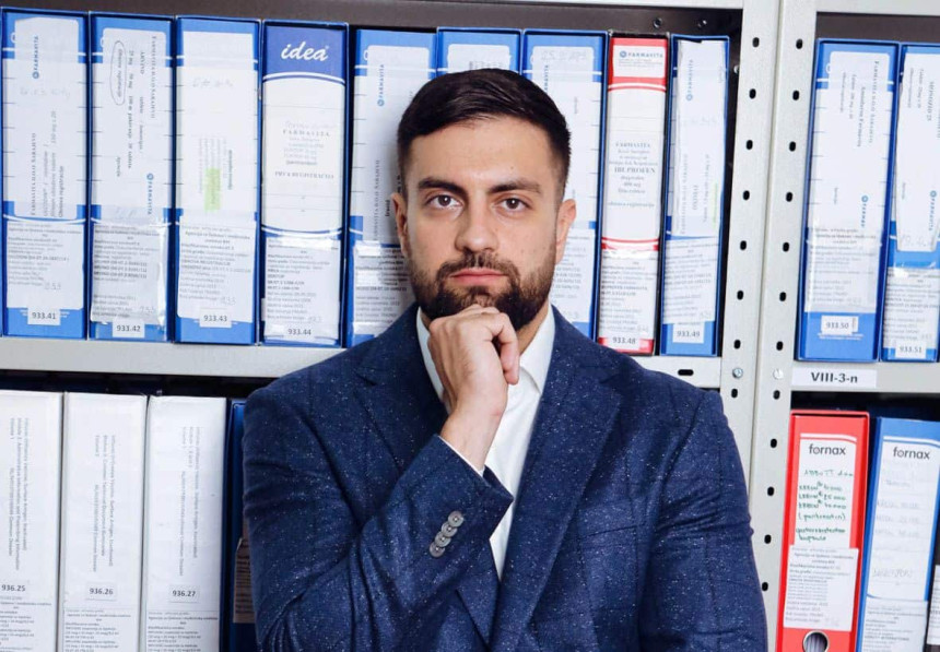 Cvjeta biznis za firmu Karanovog sina