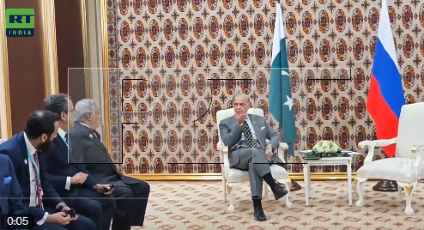 Premijer Pakistana upao na sastanak Putina i Erdogana