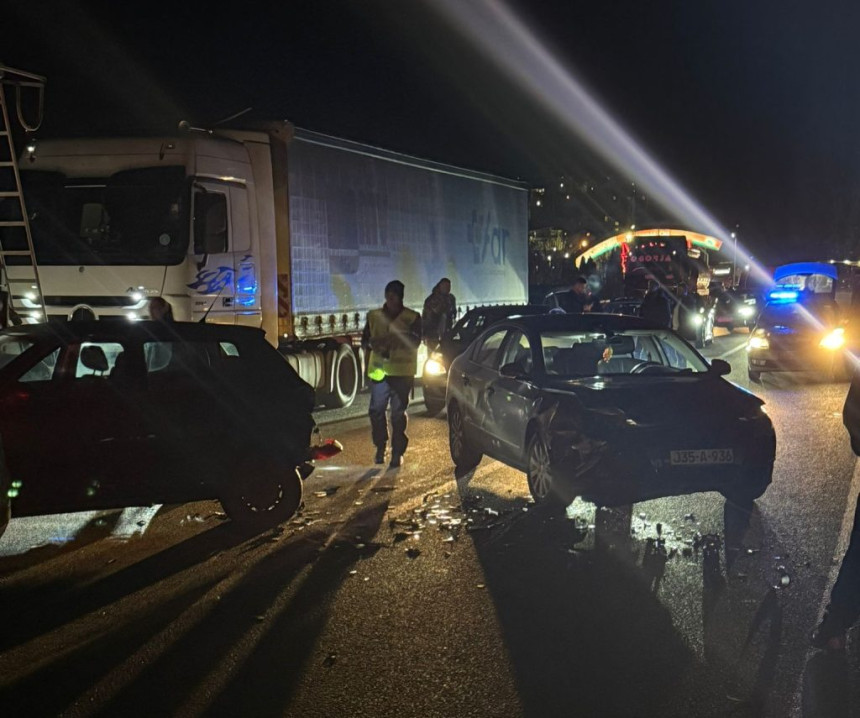 Težak udes kod Jablanice, obustava saobraćaja