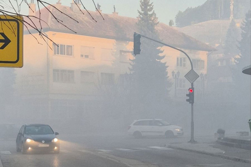 Deponija uglja sa RiTE Gacko guši građane (VIDEO)