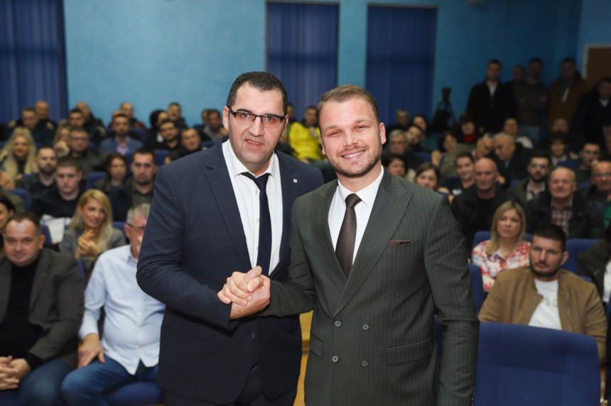 Stanivuković: Ugljevik zaslužuje odgovornu vlast