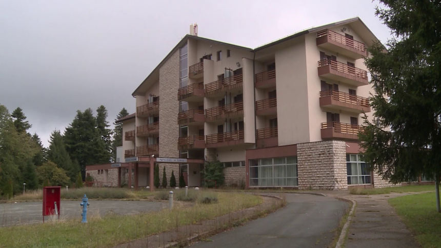 Vlada Srpske ipak neće kupiti hotel "Monument"