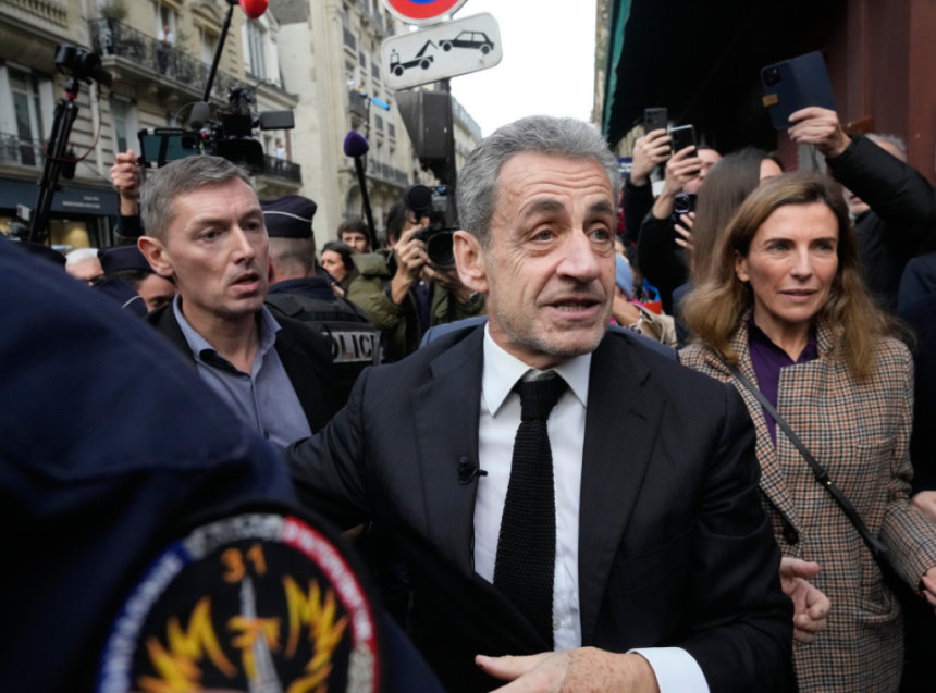 Група адвоката: Саркозију одузети адвокатску лиценцу